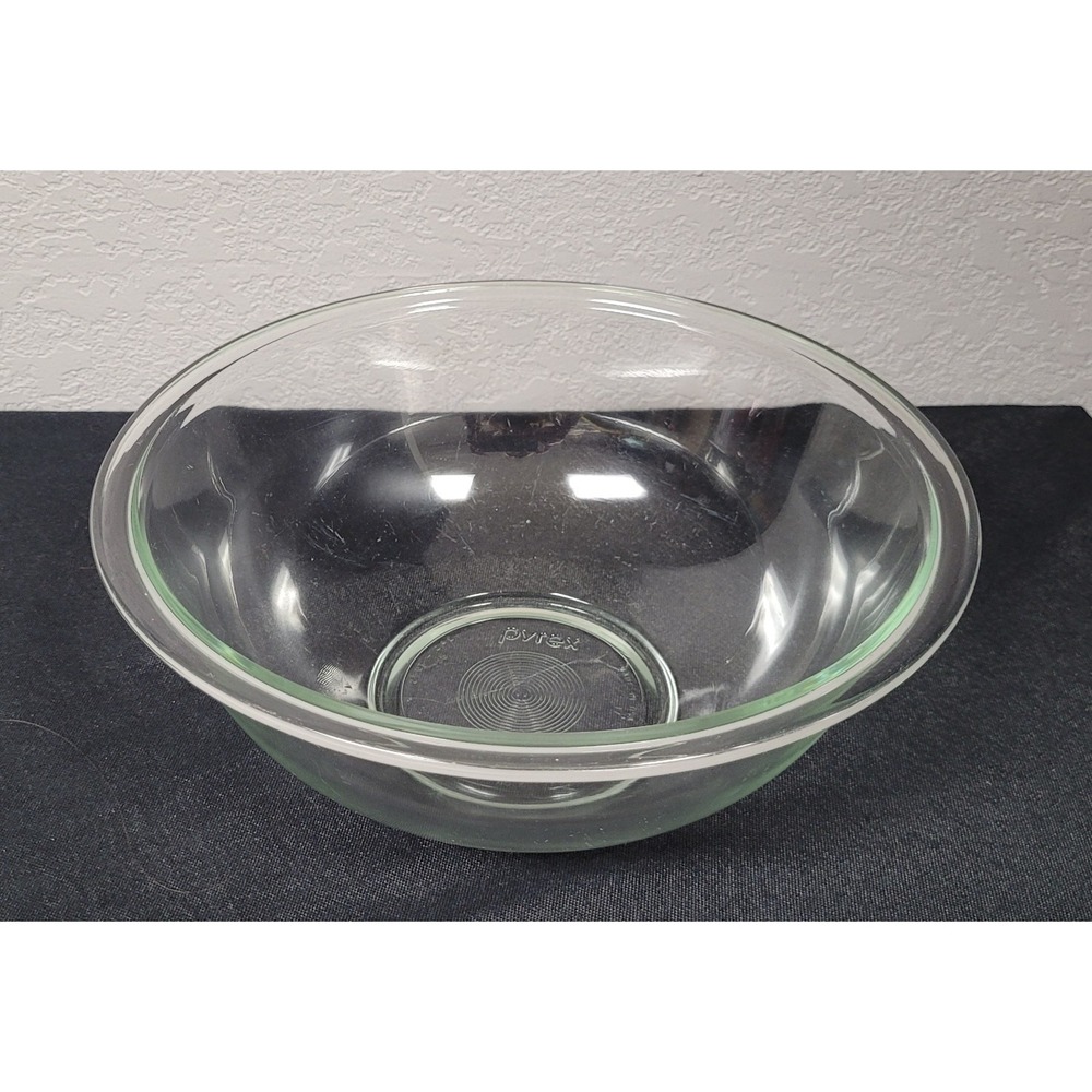 Vintage PYREX 325 Clear Glass Mixing Bowl 2.5 Qt / 2.4L Made in USA 1990s 10"